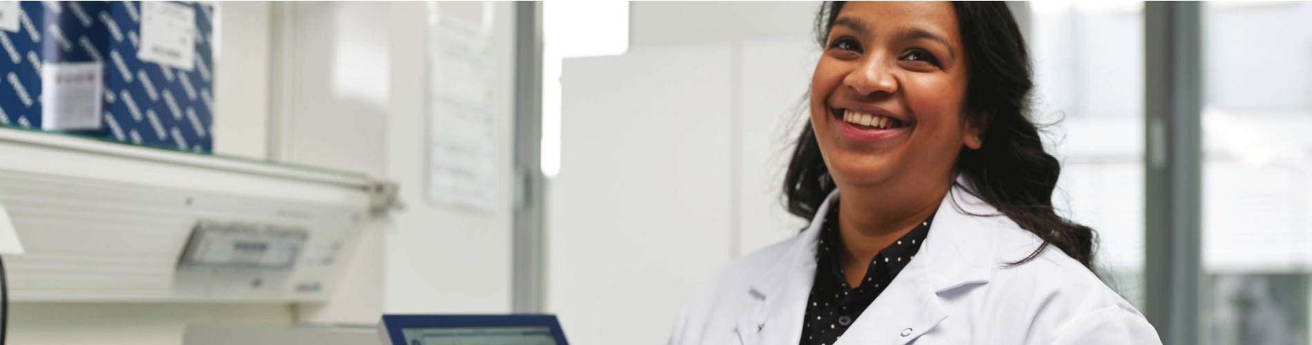 Female doctor in a lab
